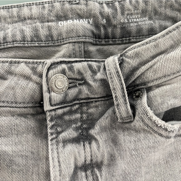 Old Navy High-Waisted Button-Fly Curvy O.G. Straight Cut-Off Jeans size 6 - Picture 2 of 16